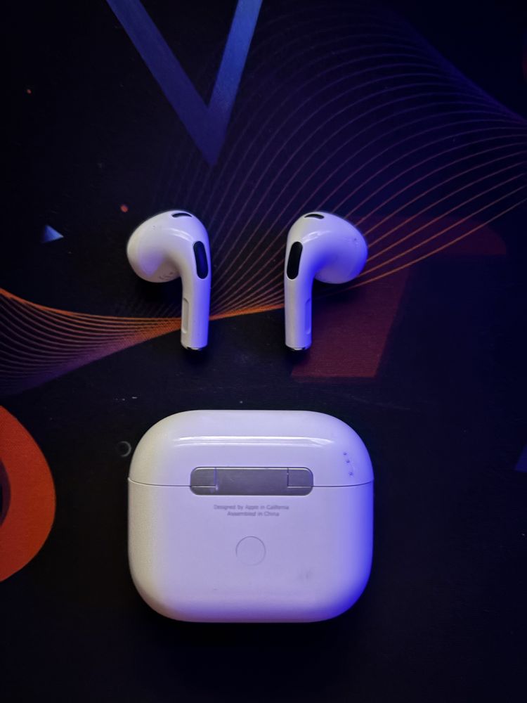 Apple AirPods 3.