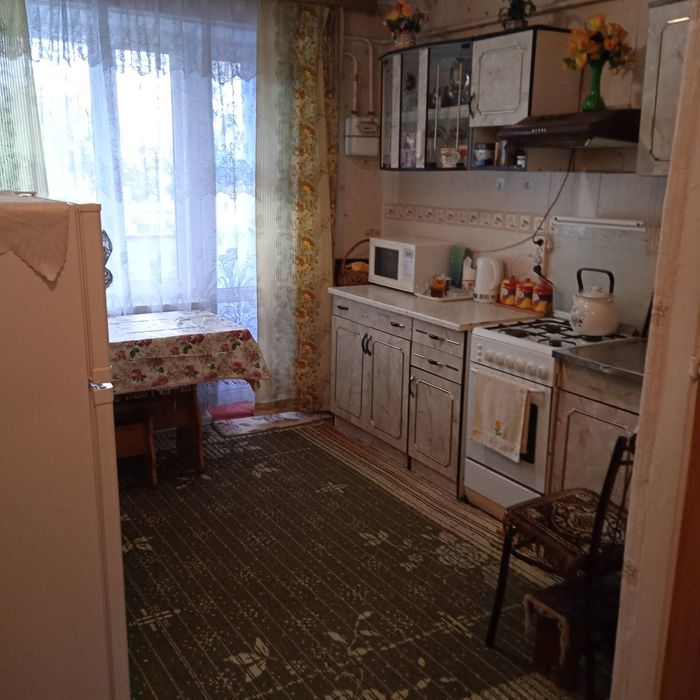 2-х кімната квартира в центрі селища Веселинове