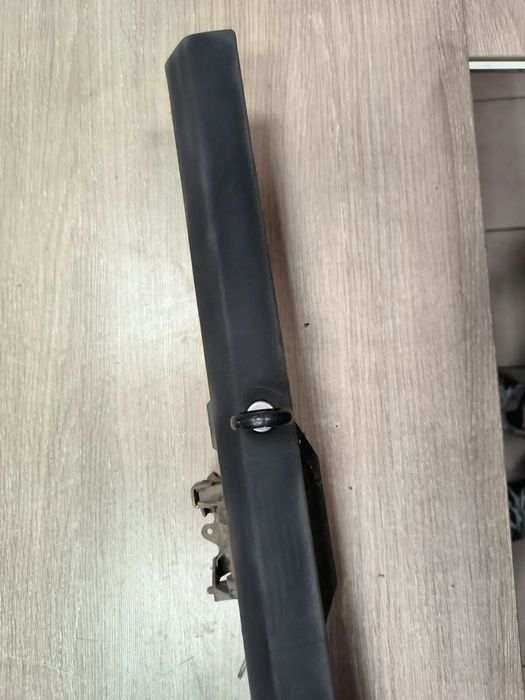 Listwa wkładka zamek klapy bagażnika Volkswagen T4 Transporter