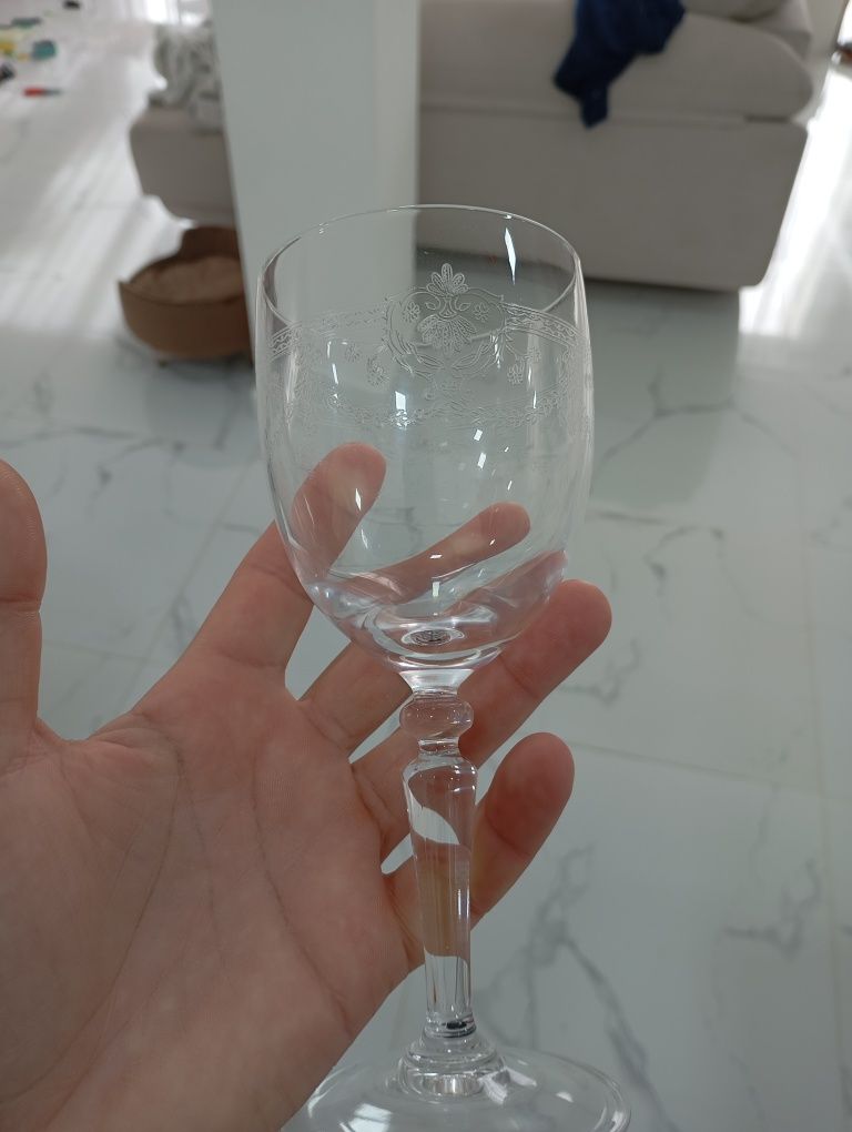 Vendo 58 copos de cristal