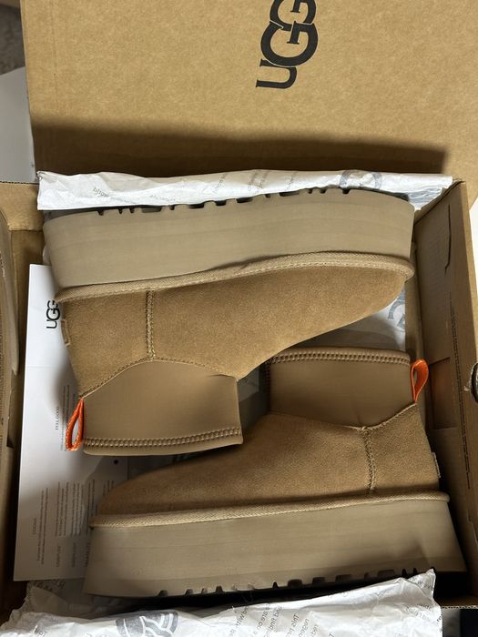 В наявності угги уггі Ugg Dipper Mini повністю натуральні