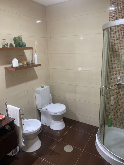 Apartamento Moderno T2 + Garagem fechada + 2 Varandas Exteriores
