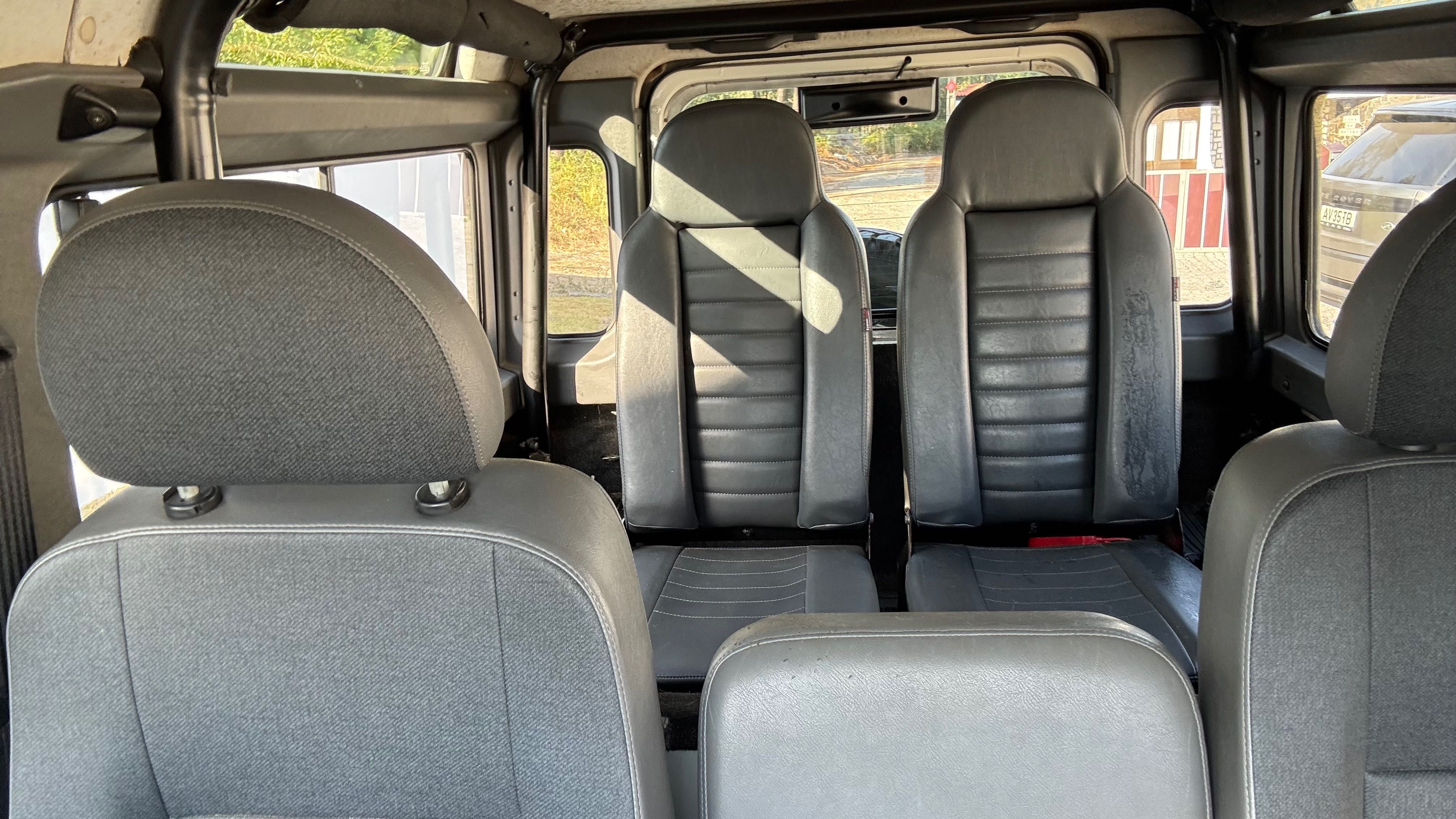 Land Rover Defender 90 TD5 6 Lugares