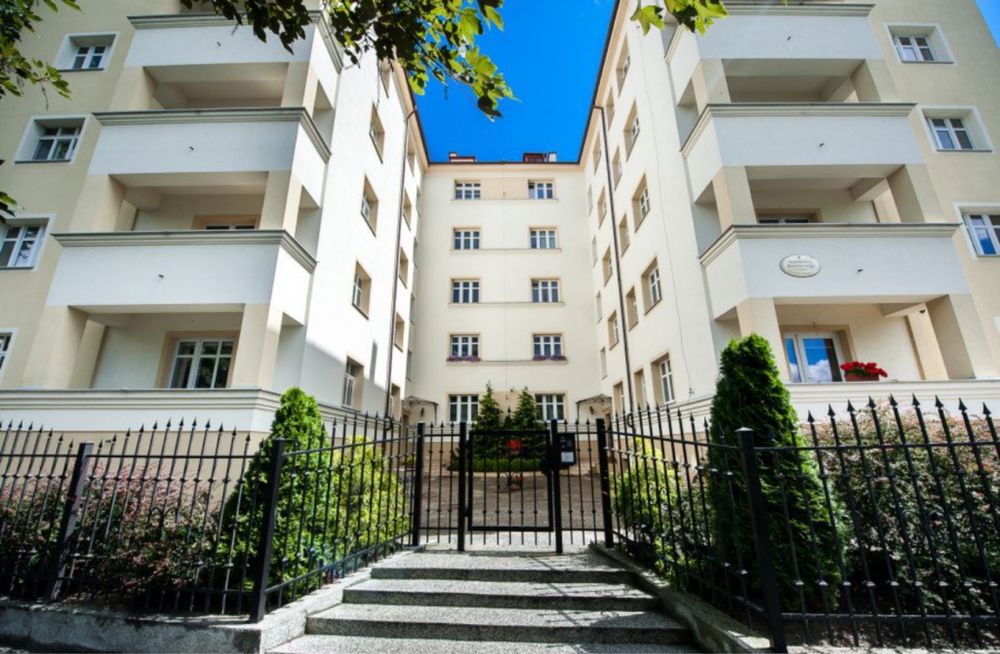 Tylko pokój: 1 sypialnia, 2 łazienek