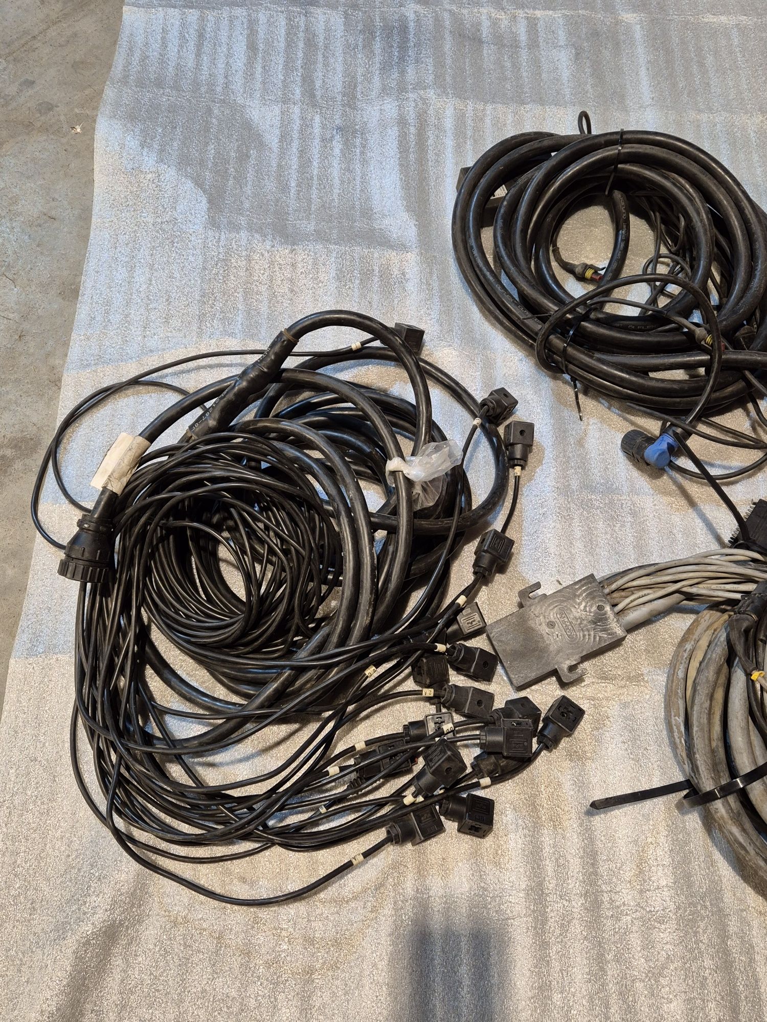 Kabel Arag Brawo