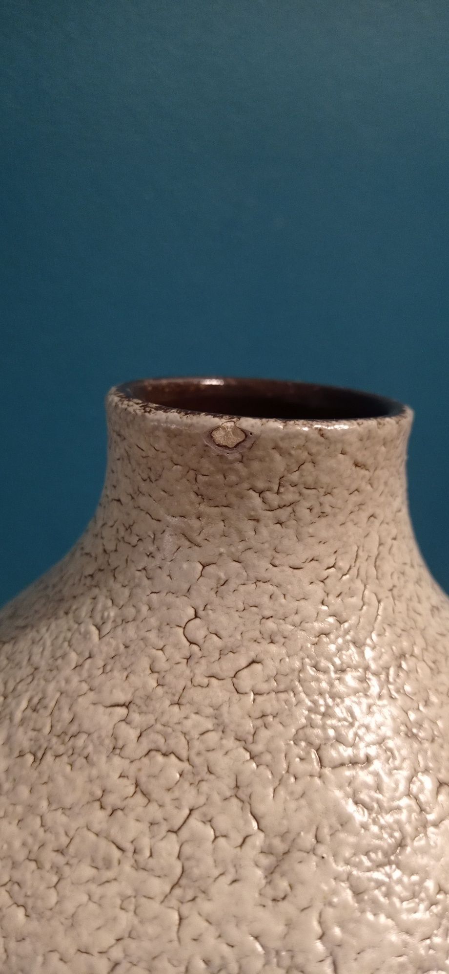 DDR wazon ceramiczny w granatowe paseczki sygnowany nr 3044