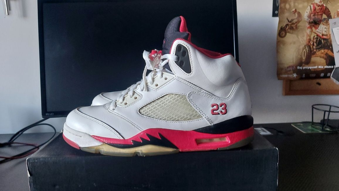 Nike Air Jordan 5 Fire Red Black Tongue 2013 OG