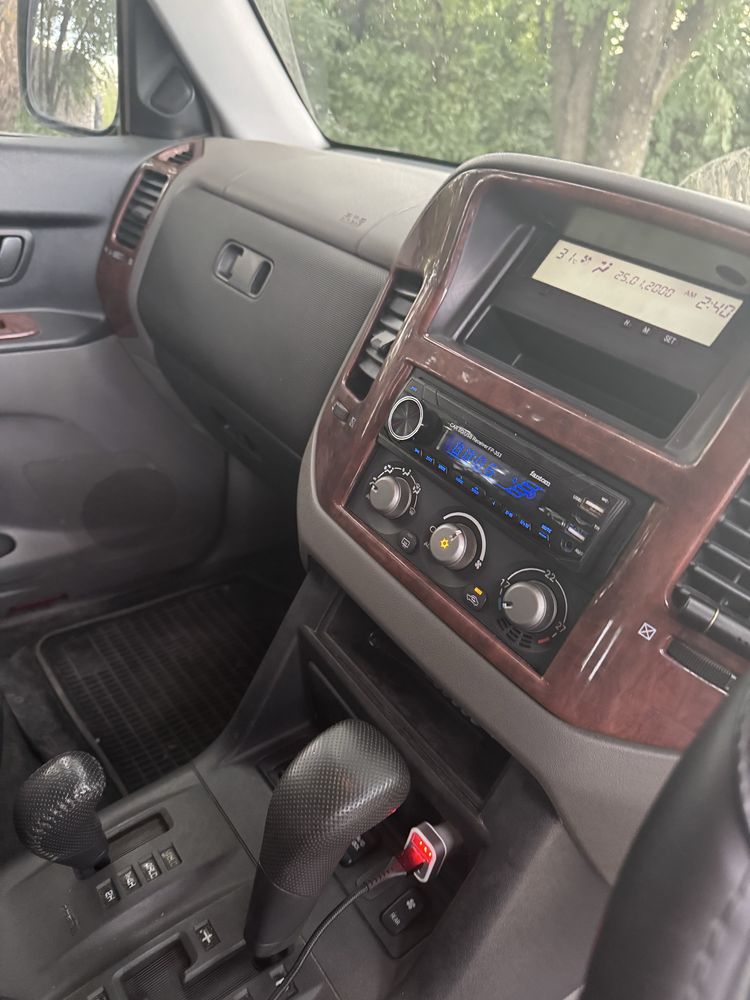 Продам MITSUBISHI  pajero wagon 2