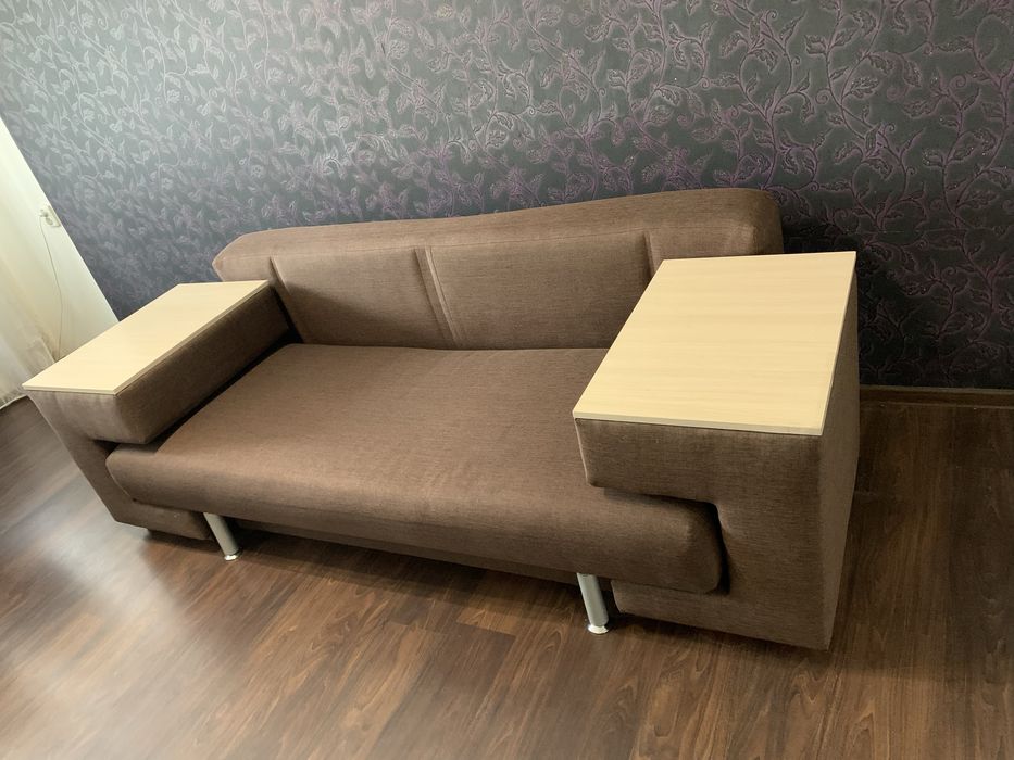 Продам диван.