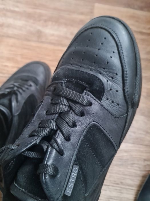 Кросівки жіночі шкіряні Estro, р.38