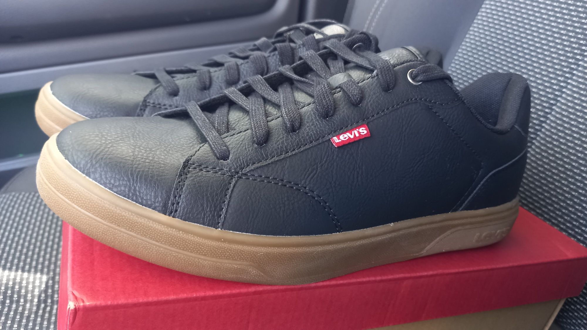 Кеды Levis Carter NB. Оригинал Левис