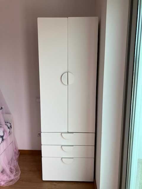 Roupeiro criança ikea