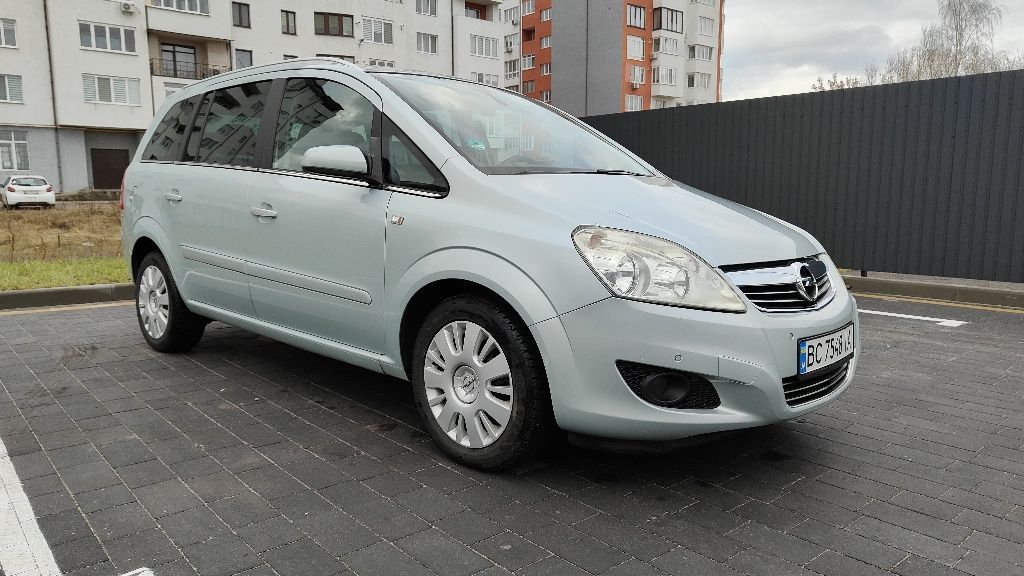 Продам Opel Zafira B