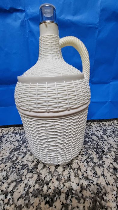 Vendo garrafões de 5 litros em vidro