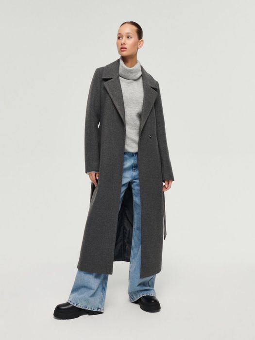 Тепле довге пальто