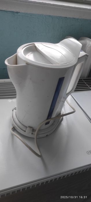 Продаю електро чайники маю їх багато