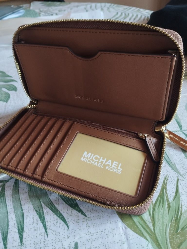 Duży brązowy portfel Michael Kors