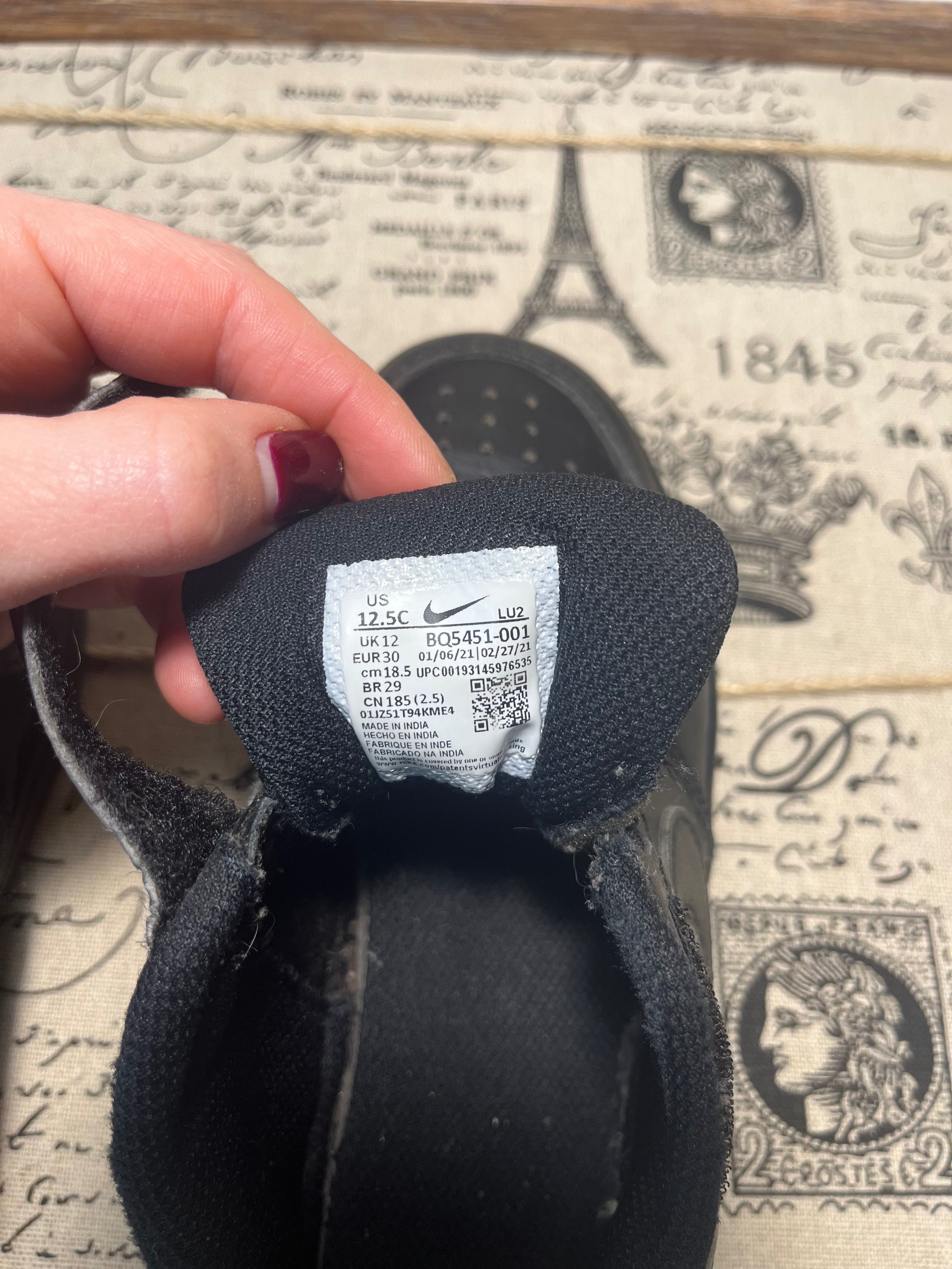 Кросівочки Nike оригінал