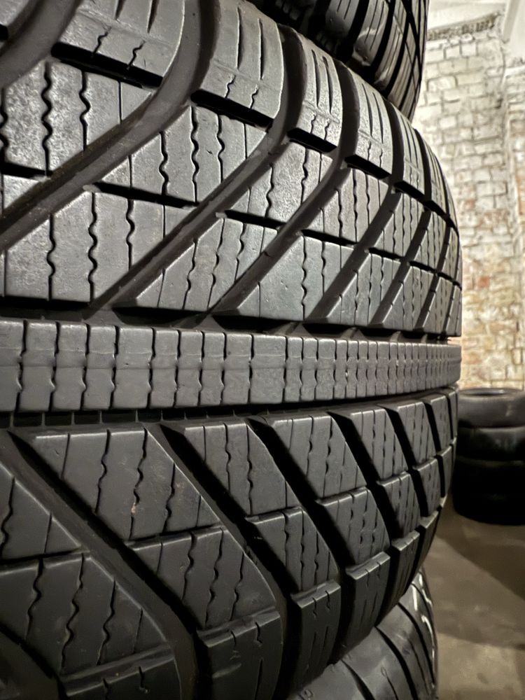 235/55 r17 Goodyear Vector 4 season gen1+