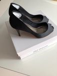Sapatos pretos de salto (novos) - tamanho 36