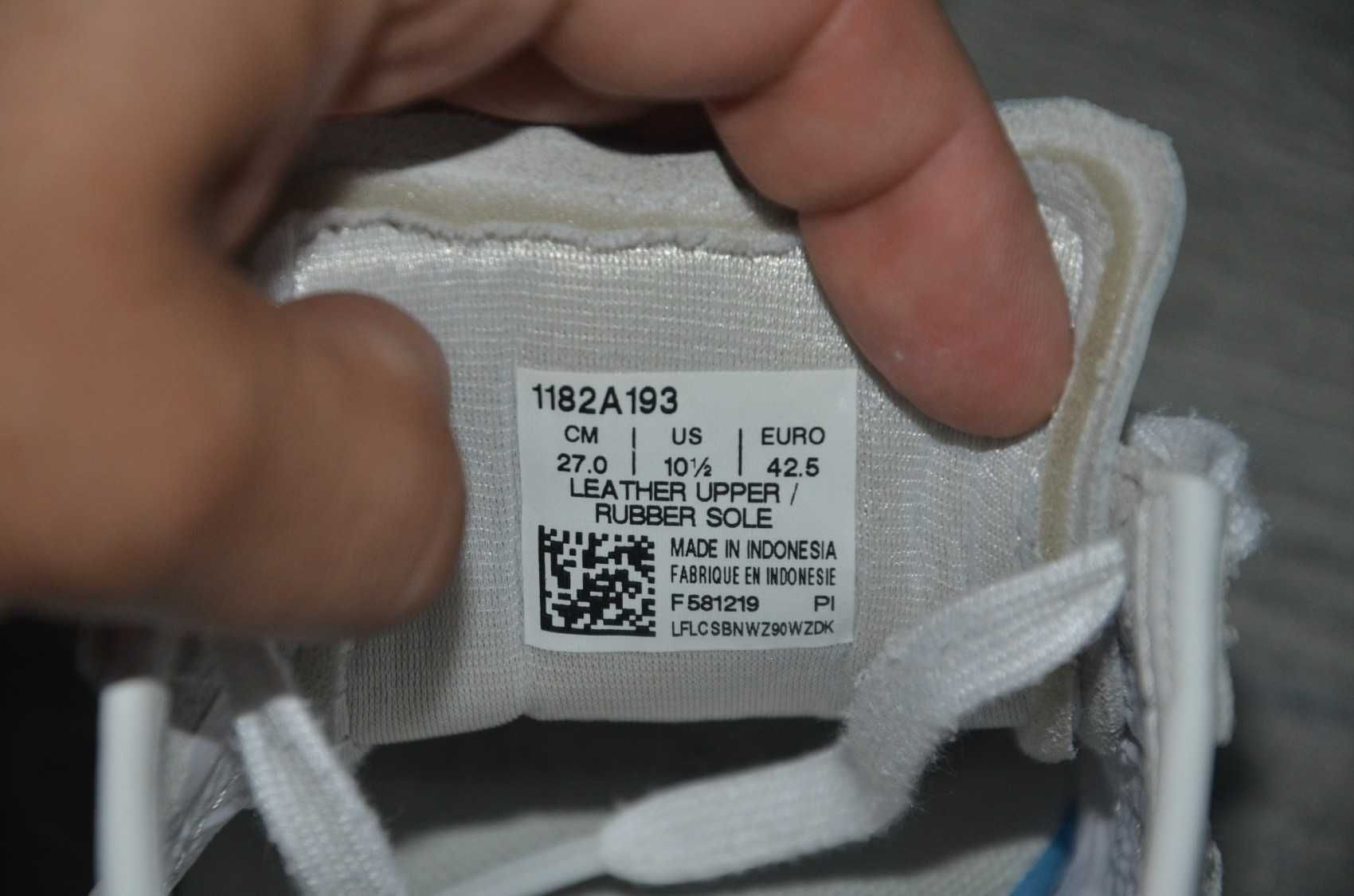 Продам кросівки шкіряні Фірма  ASICS Tiger Mexico 66 .