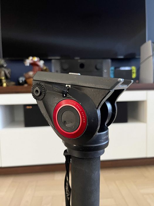 Monopod Benro z głowicą Manfrotto mvh500ah