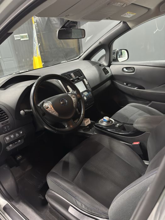 Аренда авто Nissan Leaf ниссан лиф