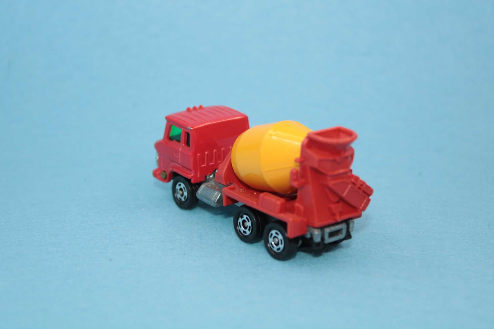 Miniatura antiga Tomica Hino Betoneira