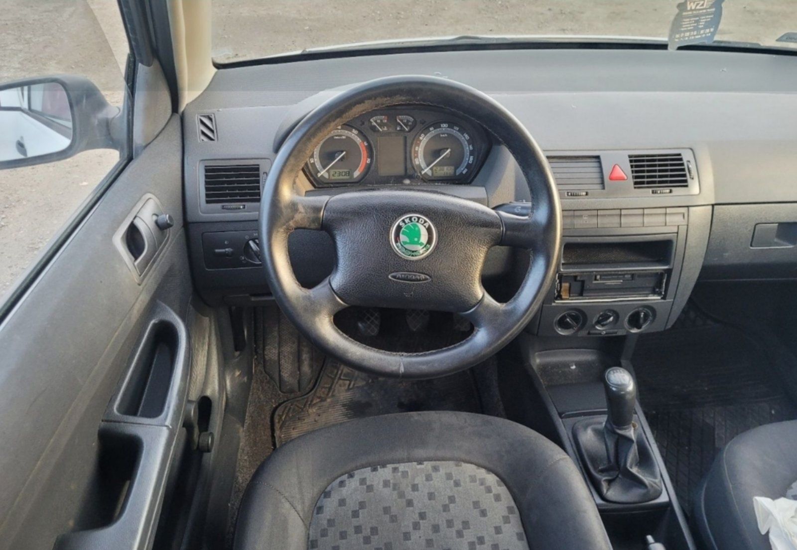 Skoda Fabia 1.2 benzyna 5D 2005r idealny na dojazdy NOWE OC