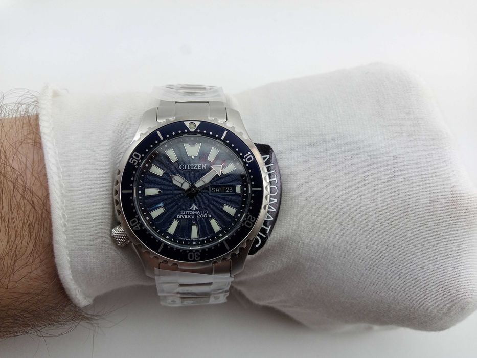 Японские мужские часы 200м дайверы Citizen NY0136-52L сапфир, механика