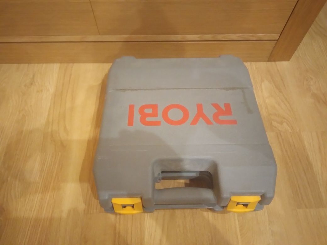Máquina de parafusos