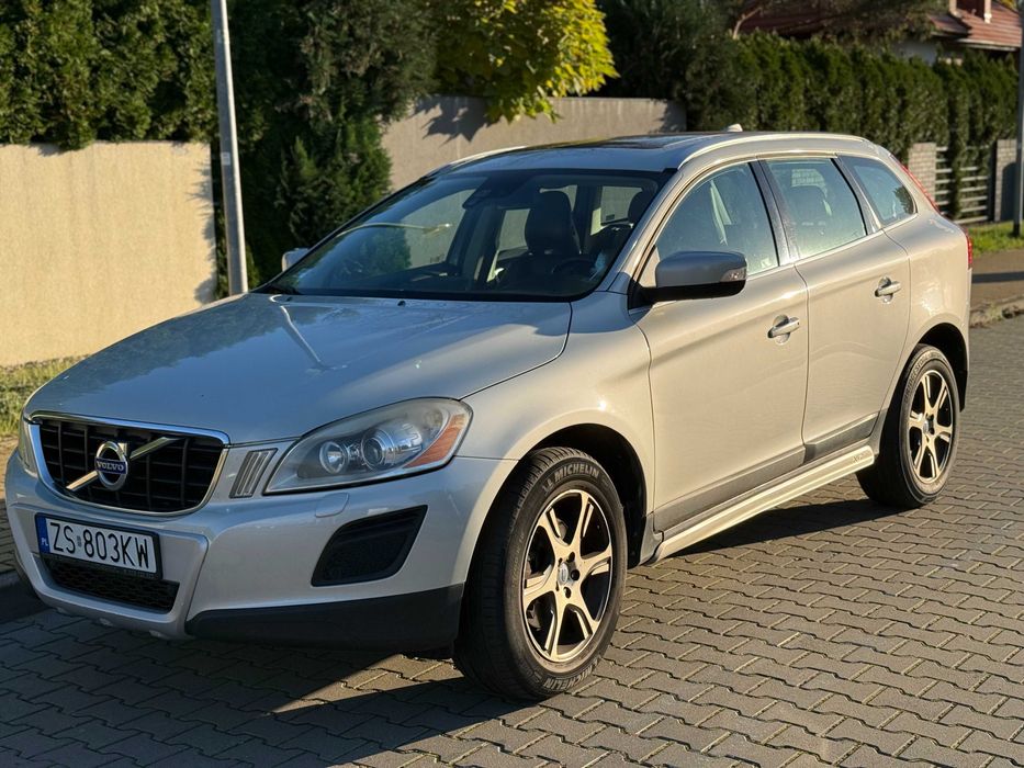 Volvo XC60 2010 AWD Momentum 2.4D5 Polski Salon