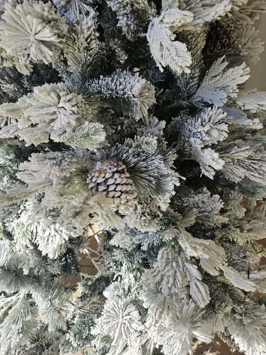 Árvore de natal verde ,medida: 2.20 x 1.40