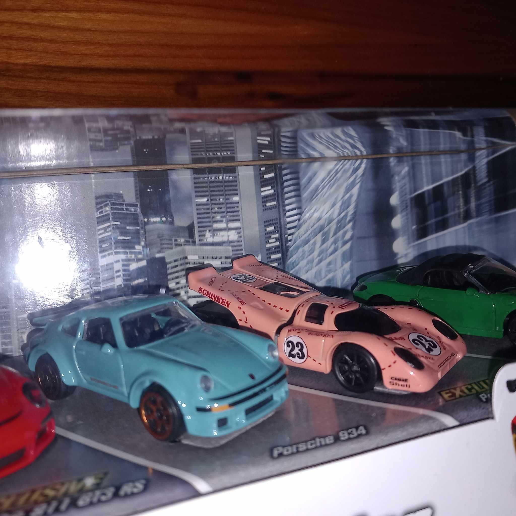 Majorette kit com 5 carros NOVO