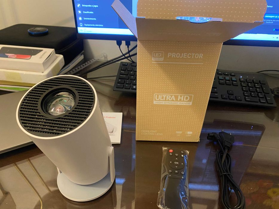(Novos) Projetor Magcubic HY300 | 4K LED | Android 11 |HD 720p