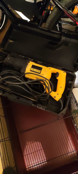 Piła szablasta DeWalt DW304PK