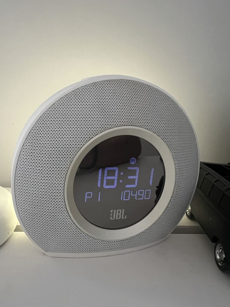Głośnik Bluetooth JBL Horizon zegar z radiem FM budzik