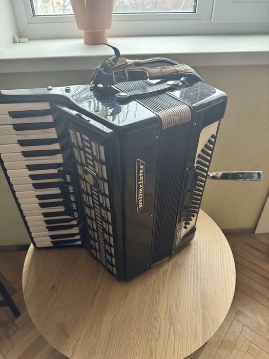 Аккордеон Weltmeister Serino