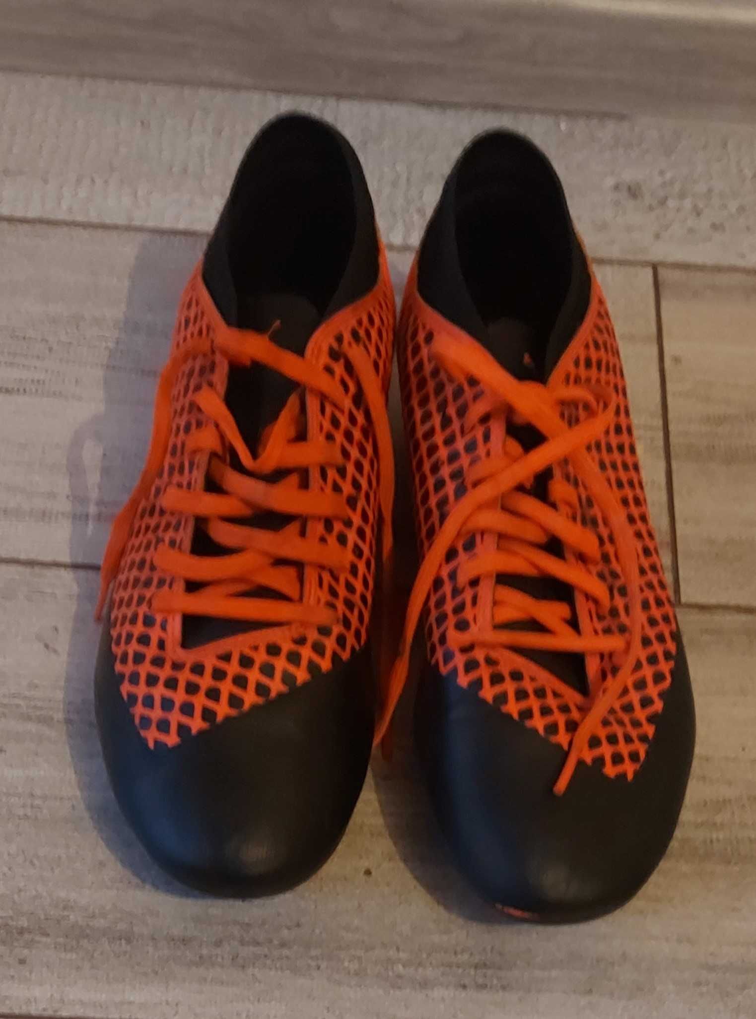 buty sportowe korki pomarańczowe