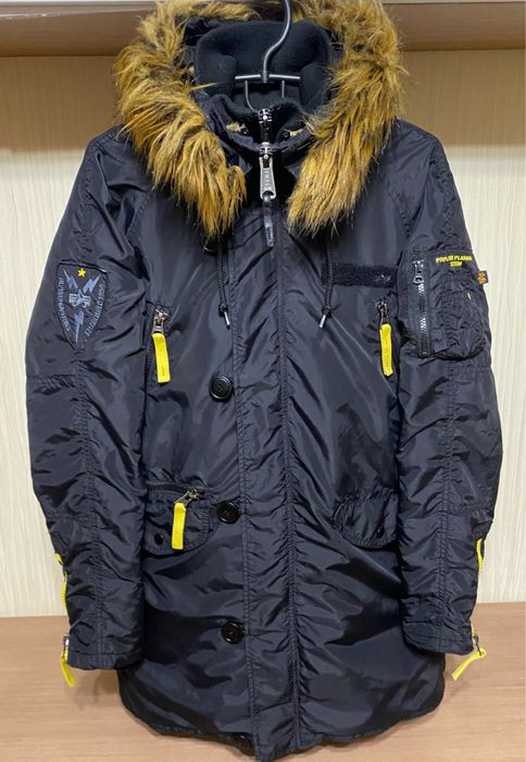 Куртка бренда Alpha Industries