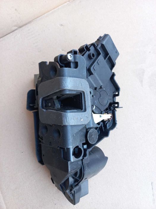 Zamek drzwi prawy przód ford s-max galaxy keyless 8S7A-A21812-CA