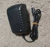 Universal AC/DC  24V, 2A.
