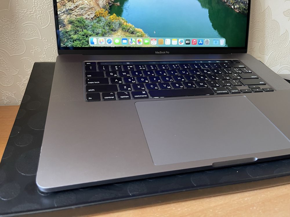 MacBook Pro 16 2020 Core i7 512Gb Touch Bar