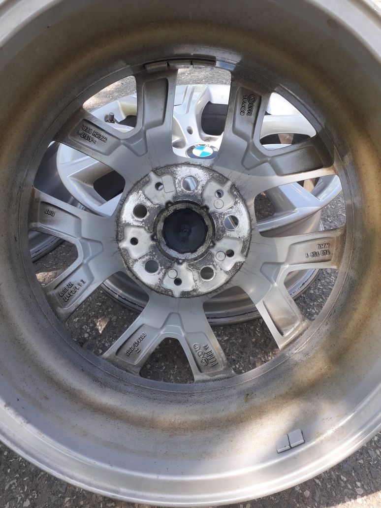 Felgi 17 aluminiowe BMW X1 X2 G20 G30 G31 5x112 et 39