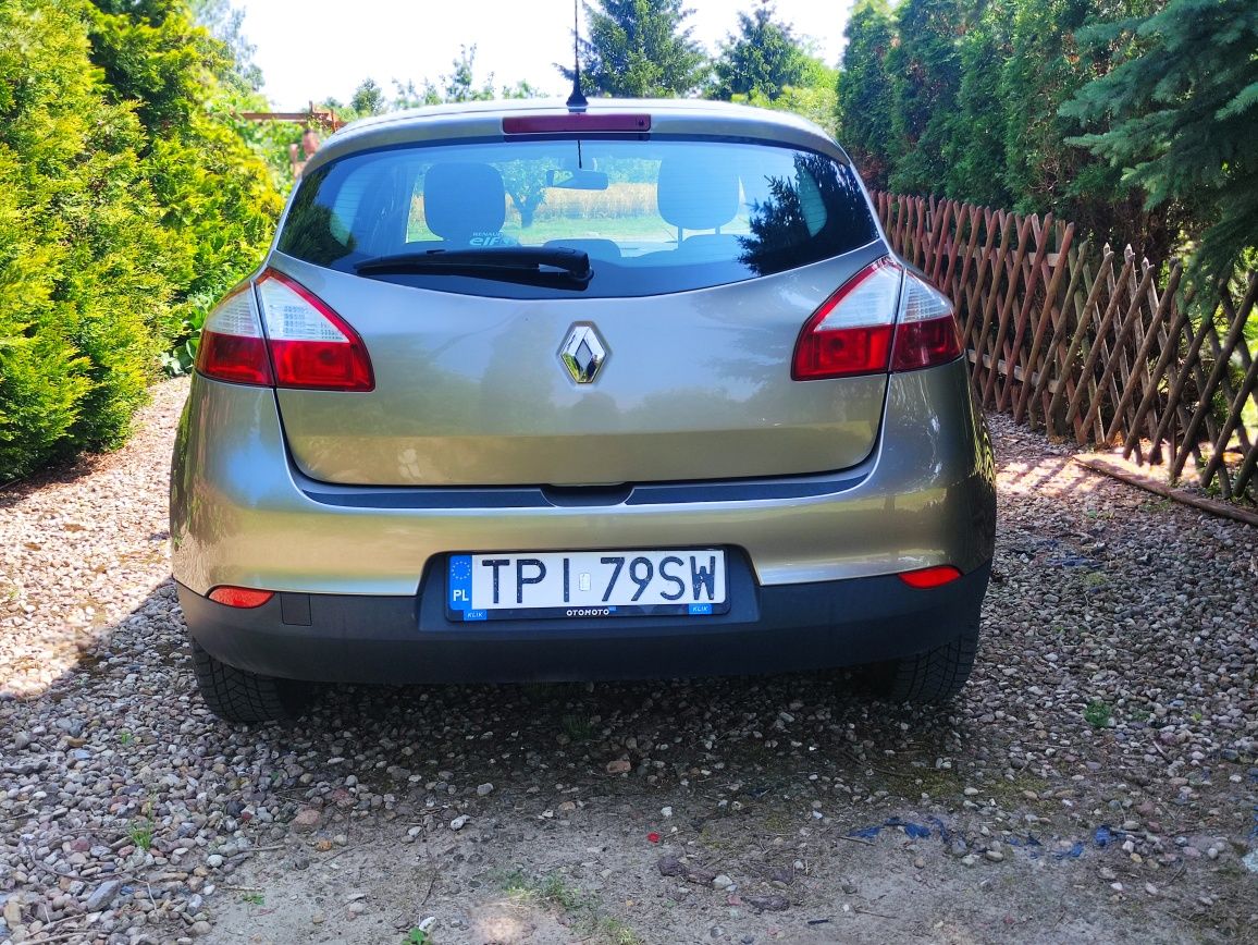 Renault Megane III HB 1.6 benzyna