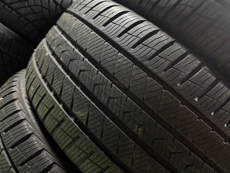 235-45 R20 + 255-40 R20 Vredestein Quatrac PRO 2023 4шт