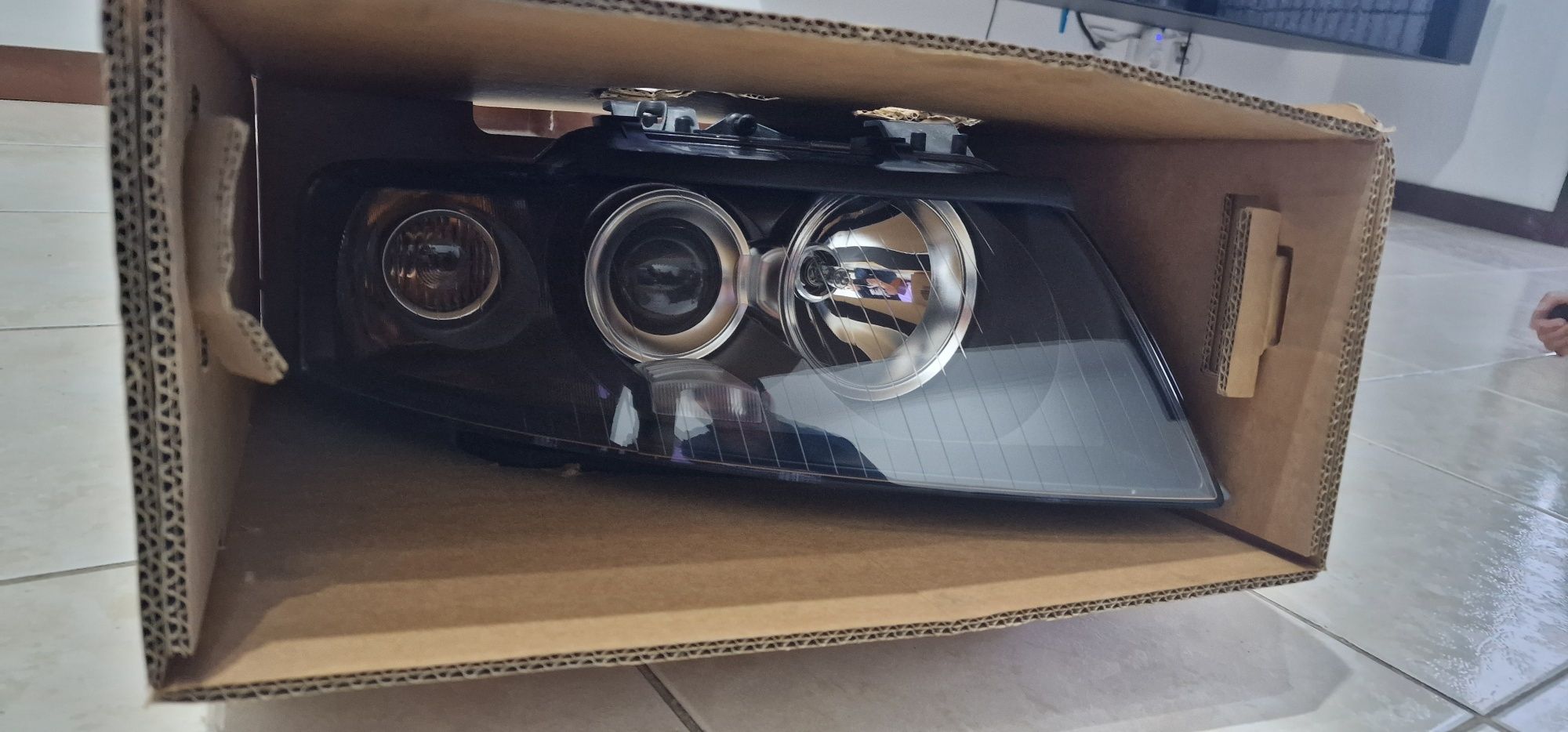 Optica Farol Audi A4 B6 Cabrio