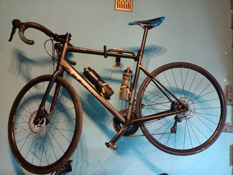 Sprzedam rower szosowy Cube