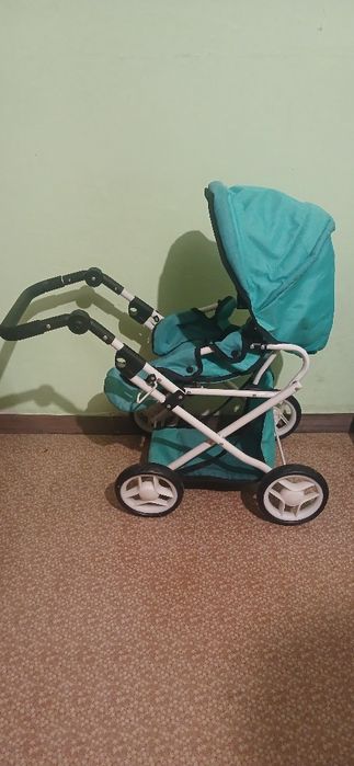 Коляска для ляльок