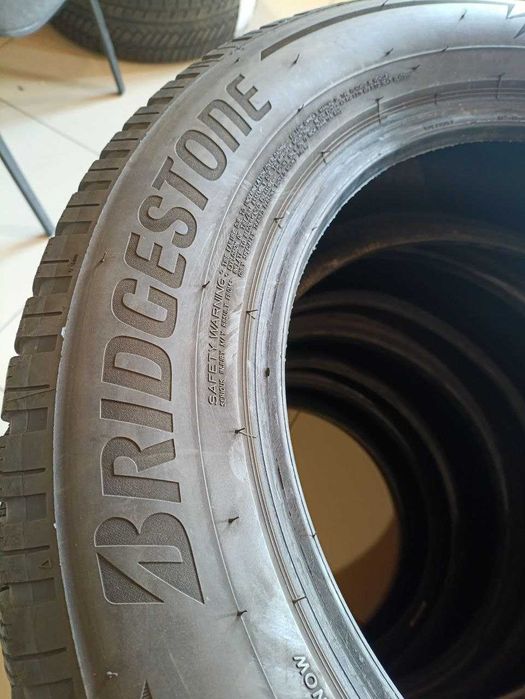 Комплект шин б/у 215/65R17 103H Bridgestone Blizzak LM005
